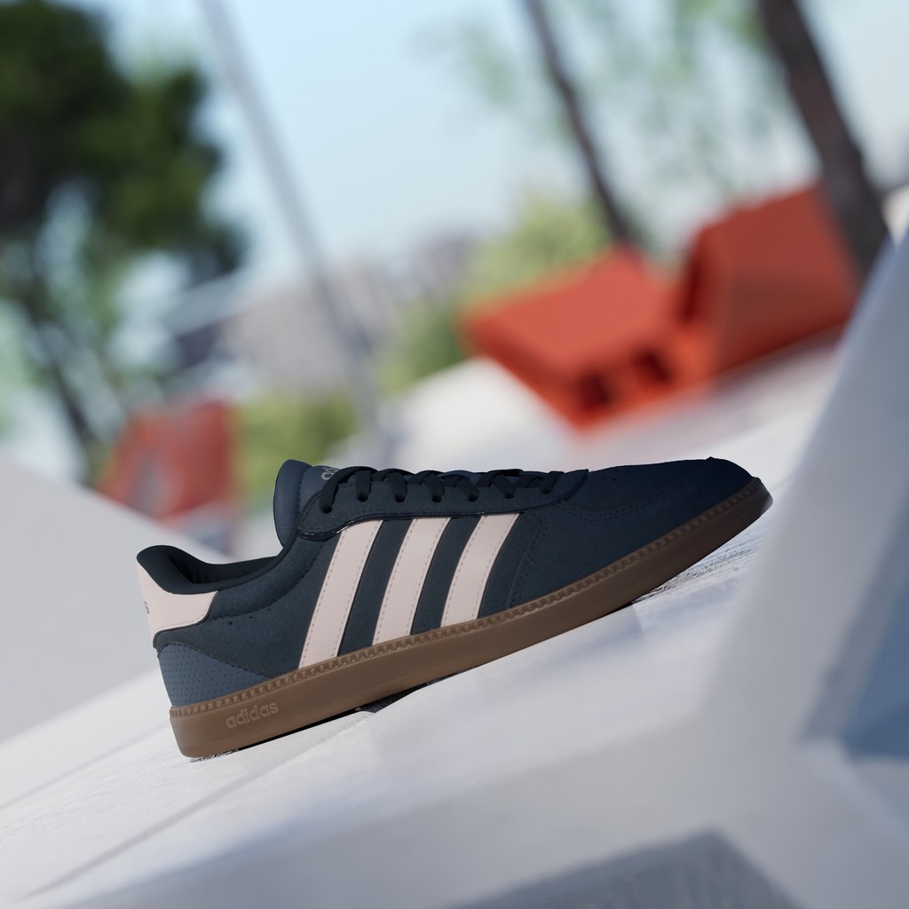 ADIDAS BREAKNET SLEEK IH1380 / 261