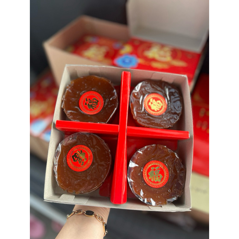 Promo Hampers/ souvenir imlek/ Kue Keranjang, Kue Bakul, Merek Yes  ukuran 1 kg isi 4 asli Medan Ena