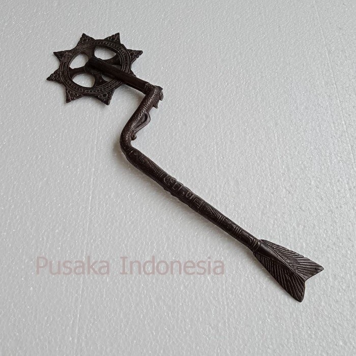 Pusaka Tombuk Kala Cakra Hitam Perunggu Antik Besar Dijamin Paling Murah Seindonesia PI877