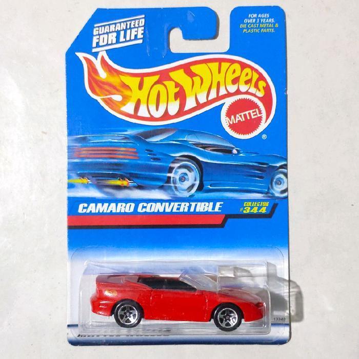 Mainan Hot Wheels Camaro Convertible merah 1998 blue card made in India