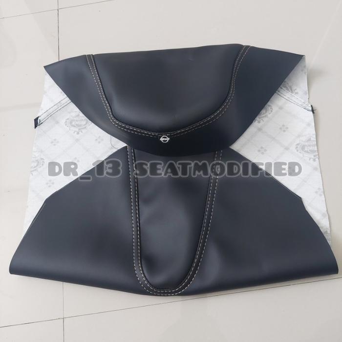 COVER JOK KULIT JOK MBTECH CARRERA MOTOR SCOOPY VARIO NMAX BEAT PCX MIO ADV - hitam jait gold, pcx 1