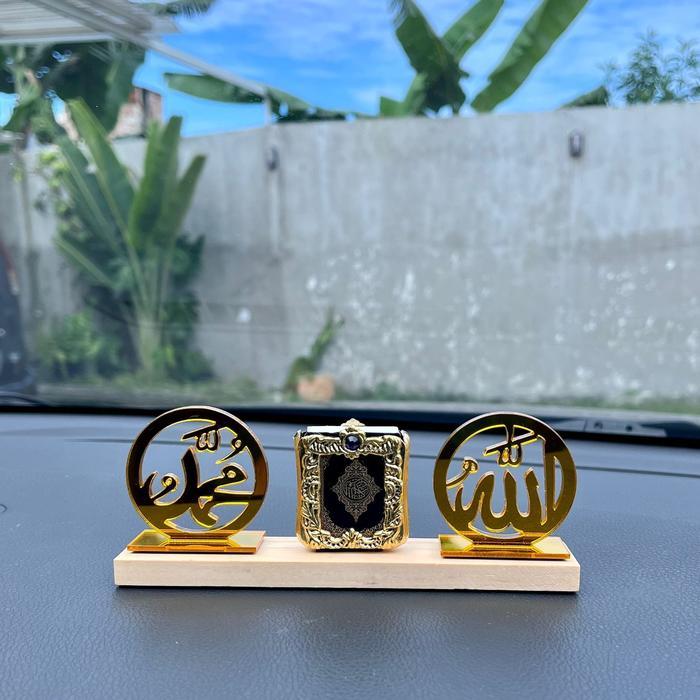 Hiasan Dashboard Mobil Lafadz Allah Muhammad Warna Emas Kombinasi Dengan Al Qur'an Mewah dan Elegan 
