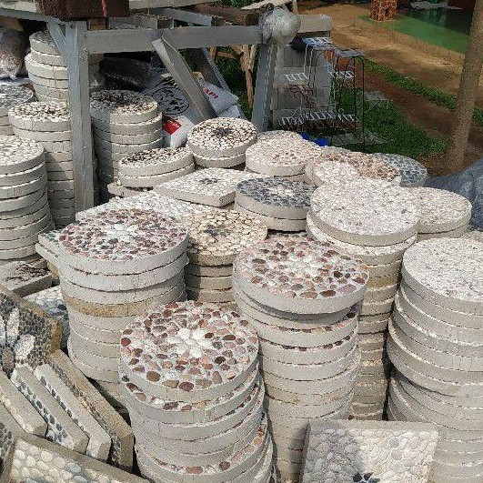batu steping untuk pijakan taman/batu hiasan taman