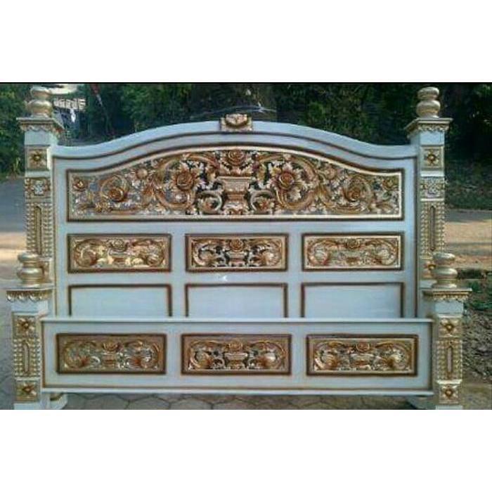 Almari hias bufet tempat tv lemari pajangan kayu jati finishing duco