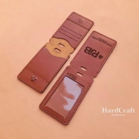 Lanyard Lipat Magnet Kulit