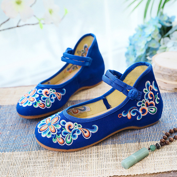 Sepatu Ibu & Wanita Dewasa Model Klasik China - Desain Gesper Dekoratif, Sol Karet Lembut, Ukuran Be