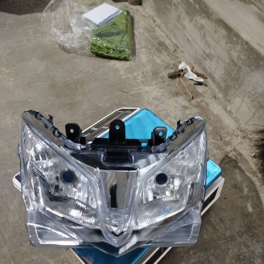 Relektor Vario 110 Karbu, mangkok lampu, lampu sein vario , STOPLAMP Vario 110 karbu / stoplamp
