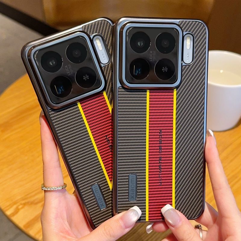 Casing Ponsel Tahan Guncangan Motif Serat Karbon Warna Merah Kuning Cocok untuk Xiaomi 15S Pro, Casi
