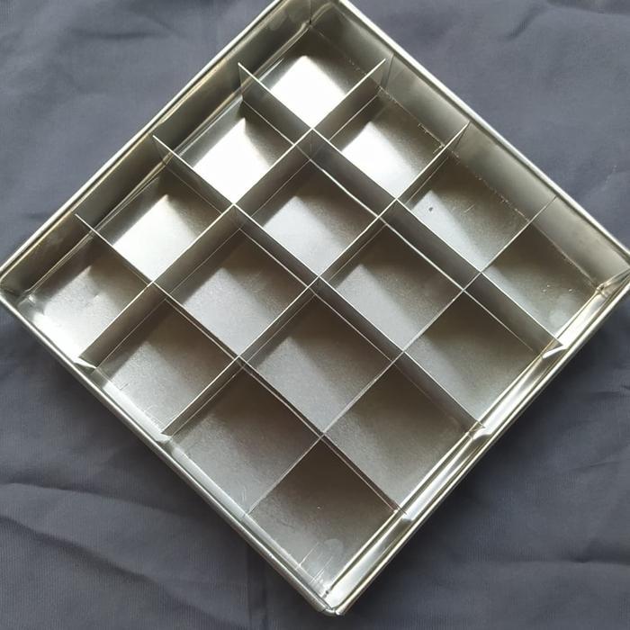 PROMO loyang brownis sekat / loyang sekat 20x20 isi 16 - lyg 20 sekat 16