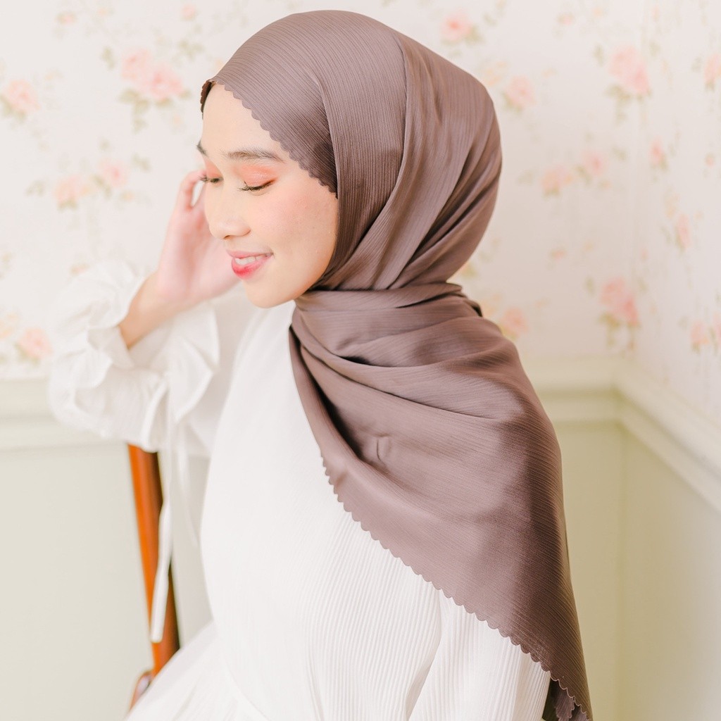 Lozy Hijab - Rayya Silk Lasercut (Pashmina Silk)