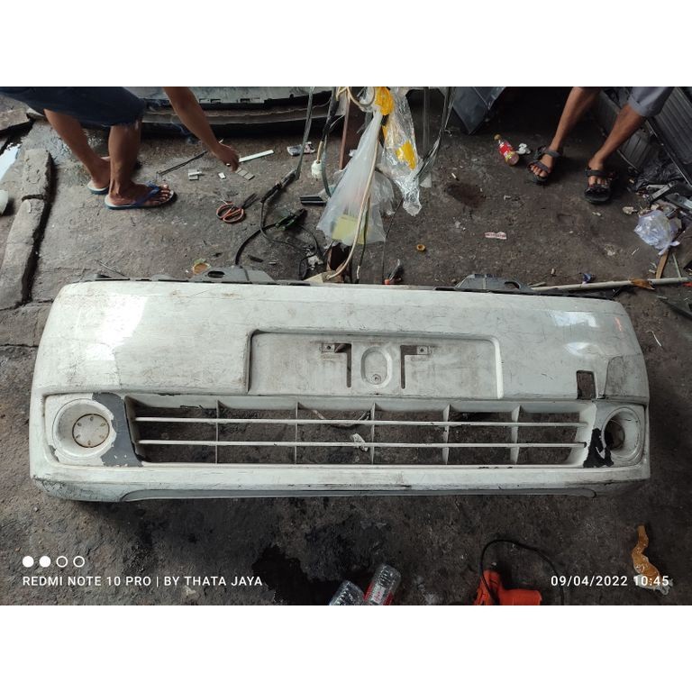 Bumper depan evalia