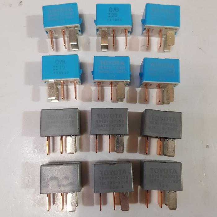 Relay Kecil / Relay Mini 12V 4 Pin / Universal 12V Kaki 4 Asli Toyota quality