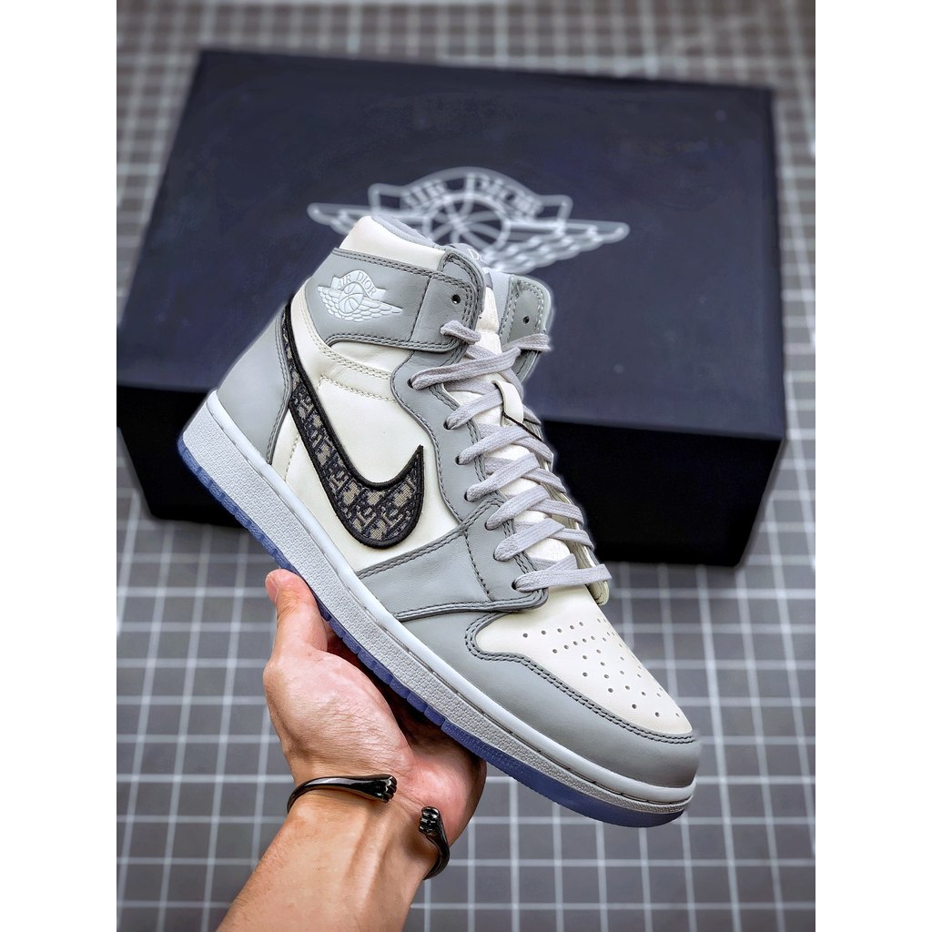Dior X AJ1 High OG Putih Abu Development Sepatu Asli Bahan Italia Satu-satunya Sebanding Asli