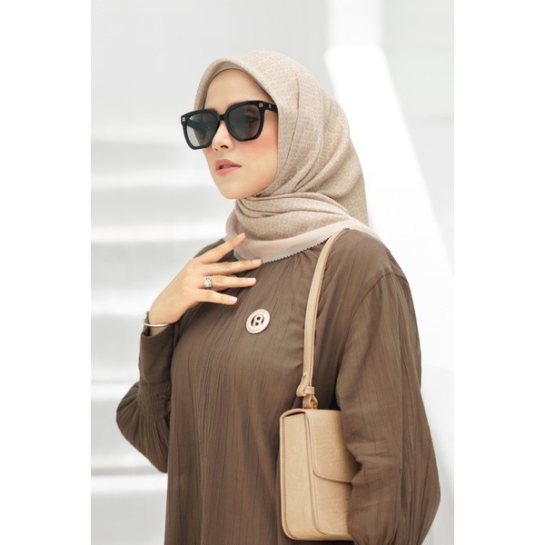 Buttonscarves The Tapis Square - Seed