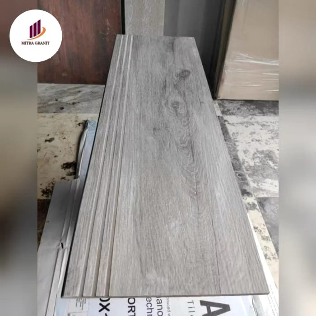 ANAK TANGGA GRANIT ABU ABU MOTIF KAYU CUSTOM UKURAN 30x120 20x120 STEPNOSING