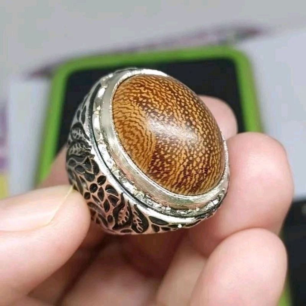 cincin kayu kelor hitam / cincin kelor emas asli kayu kelor Batu /C11 /permata 15