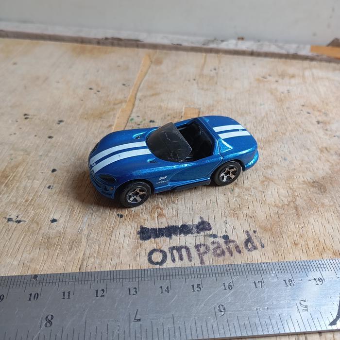 hot wheels dodge viper diecast JJtoys