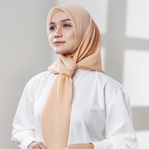 ERVINA.ID Hijab Segi Empat Paris Jepang Napocut Asli Tegak Anti Mleyot Premium Berkualitas