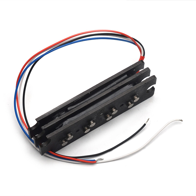 Alnico 5 Stacked 3 Holes 4String Bass Humbucker with Staged Polepiece Noise Reduction Pickup 4C Outp