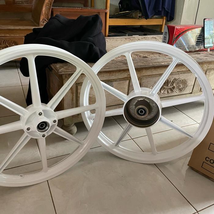 Velg racing palang 8 untuk kharisma,supra x 125 old uk 140/160x17 - Kharisma, Putih
