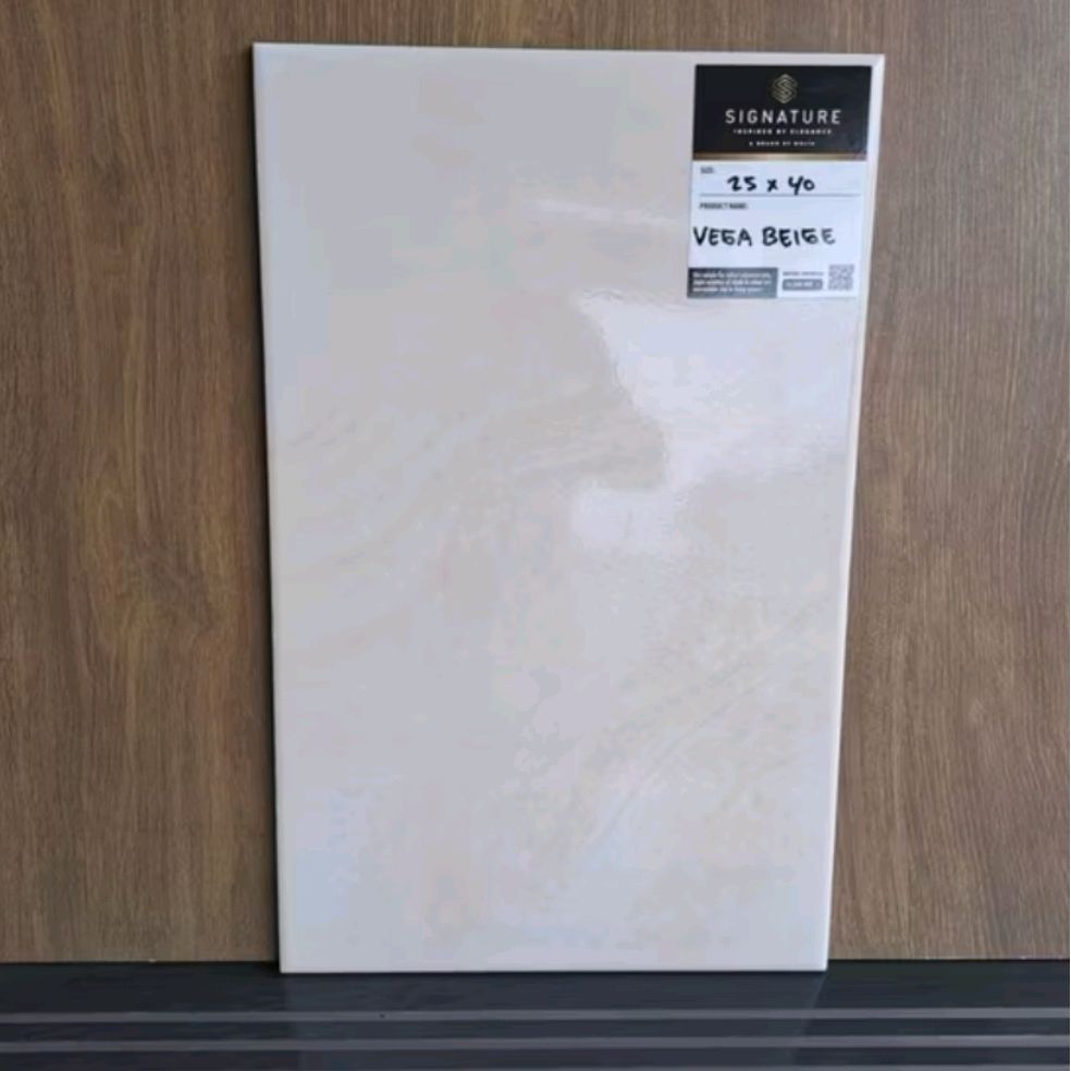 Keramik Dinding 25x40 Vega Beige Kilap | Licin Product Mulia