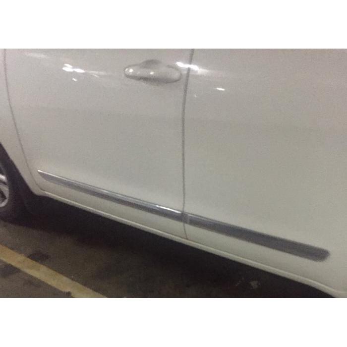 List chrome body samping Mobil Toyota Innova Reborn