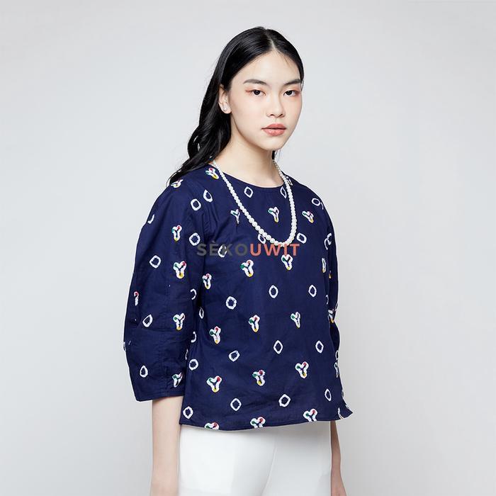 Gaura Hand Written Batik Jumputan 4 Panels ¾ Three Quarter Puff Sleeve In Navy / Blus Batik Jumputan