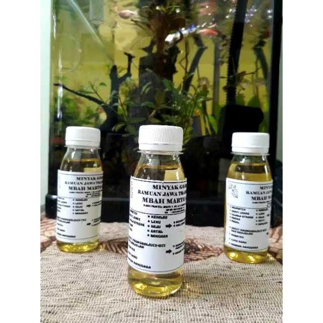 TERLARIS Minyak Mbah Marto Solo 100ml / Minyak Gosok Ramuan Tradisional Mbah Marto Solo 100 ml /