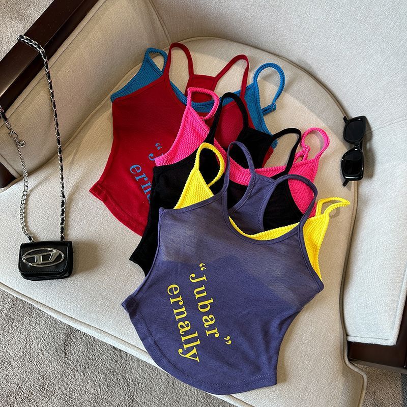 Mode Vogue Camisole Pendek Bermotif dengan Bra Berbantalan untuk Wanita