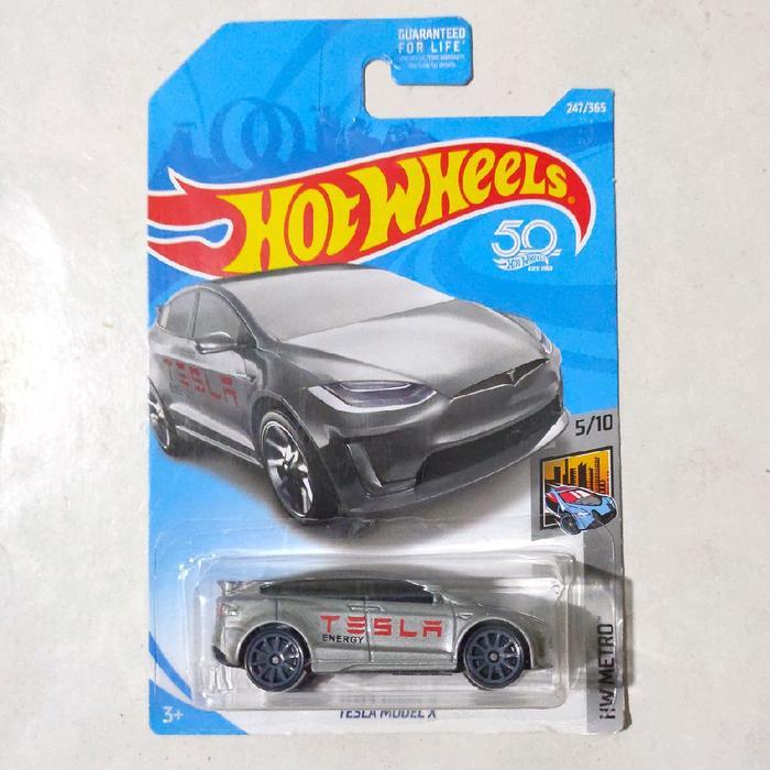 Mainan Hot Wheels Tesla Model X Grey silver 2018 HW Metro