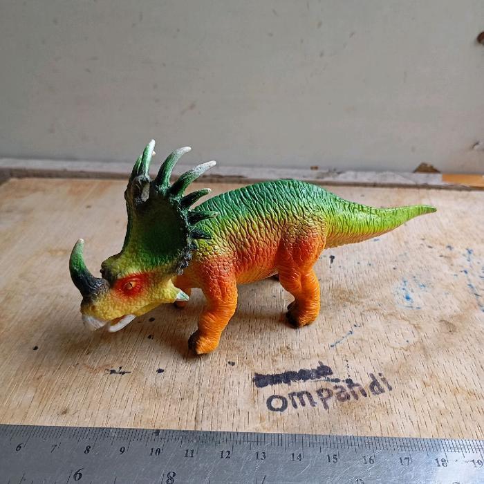 figure hewan geoworld dinosaurus 2ND
