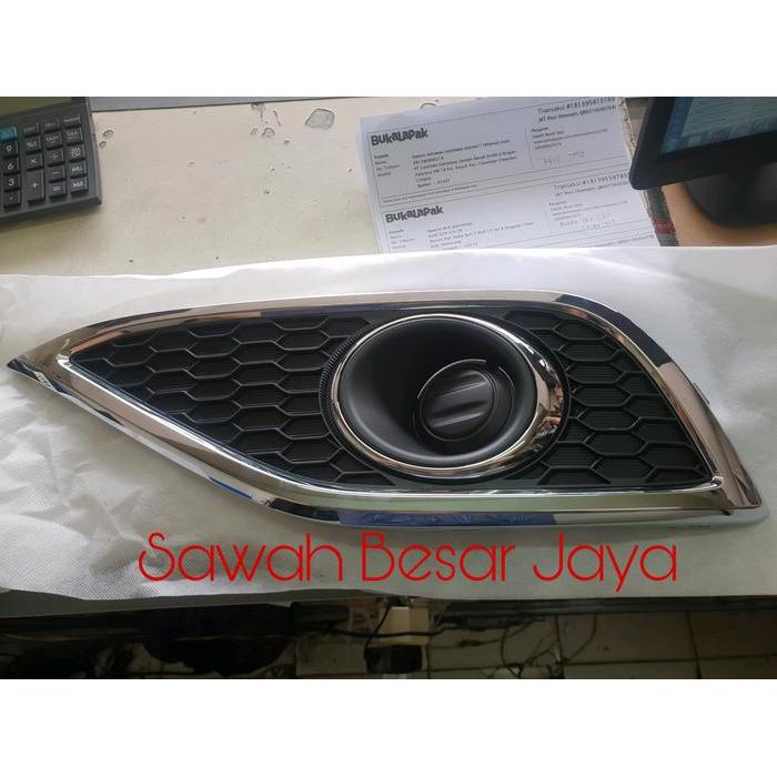 Cover Tutup Garnish List Chrome Fog Lamp atau Lampu Kabut Bawah Bumper Depan Honda CRV RM Gen.4 2013