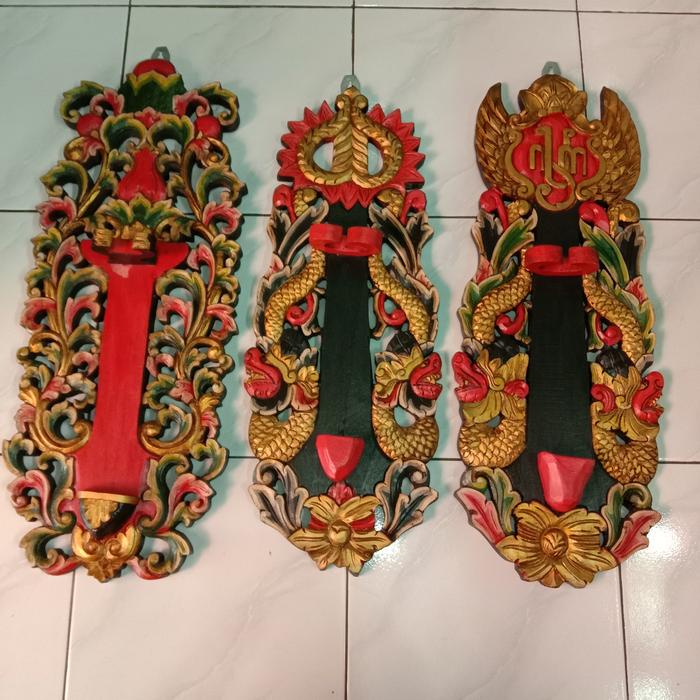 Blawong keris Dudukan Keris Sunggingan Isi 1