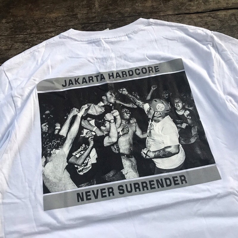 (COD) STRAIGHT ANSWER NEVER SURRENDER TSHIRT WHITE