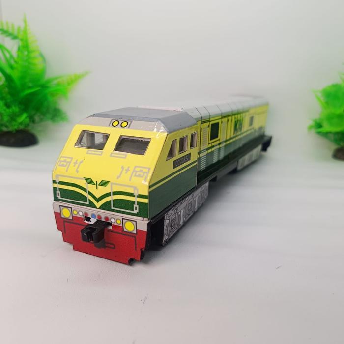 MINIATUR LOKOMOTIF CC 203 KUNING HIJAU