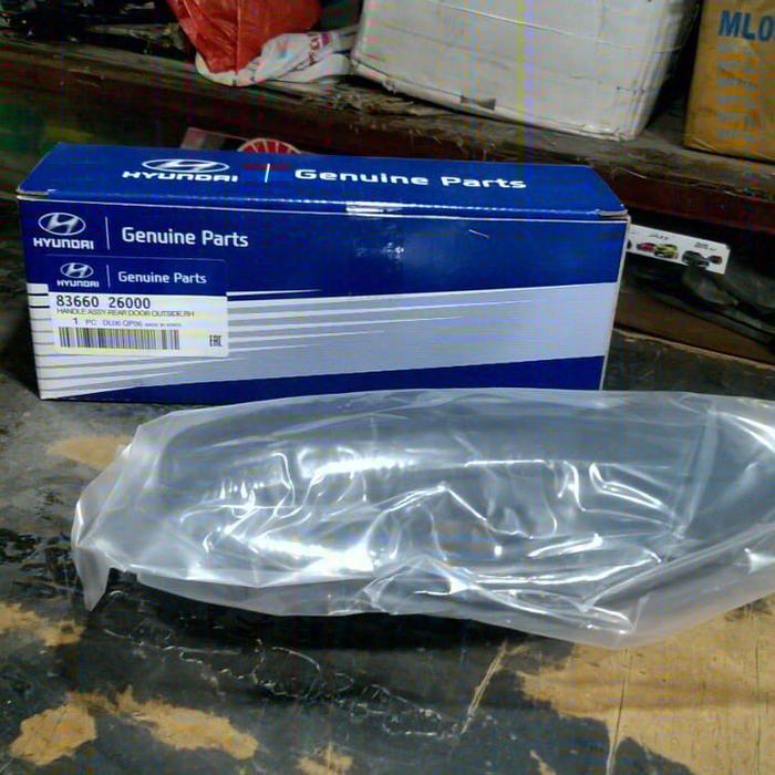 Handle pintu belakang kanan original Hyundai santa fe SM 2002-2005 PASSS