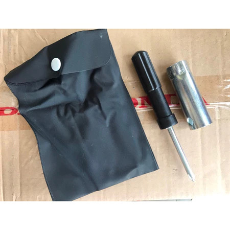 Toolkit Kunci Busi Original Motor Honda- STANDART MOTOR HONDA Ukuran 17MM (Obeng + Kunci Busi + Pouc