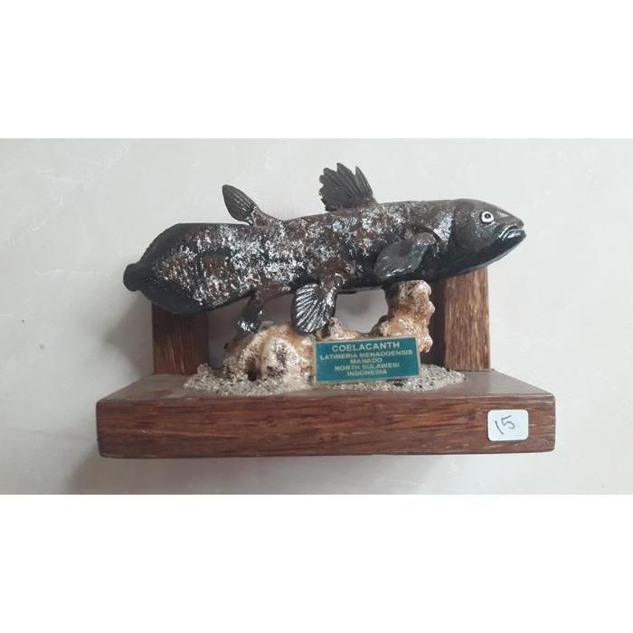 ASLI PATUNG KERAMIK RARE  IKAN PURBA COELACANTH No 15