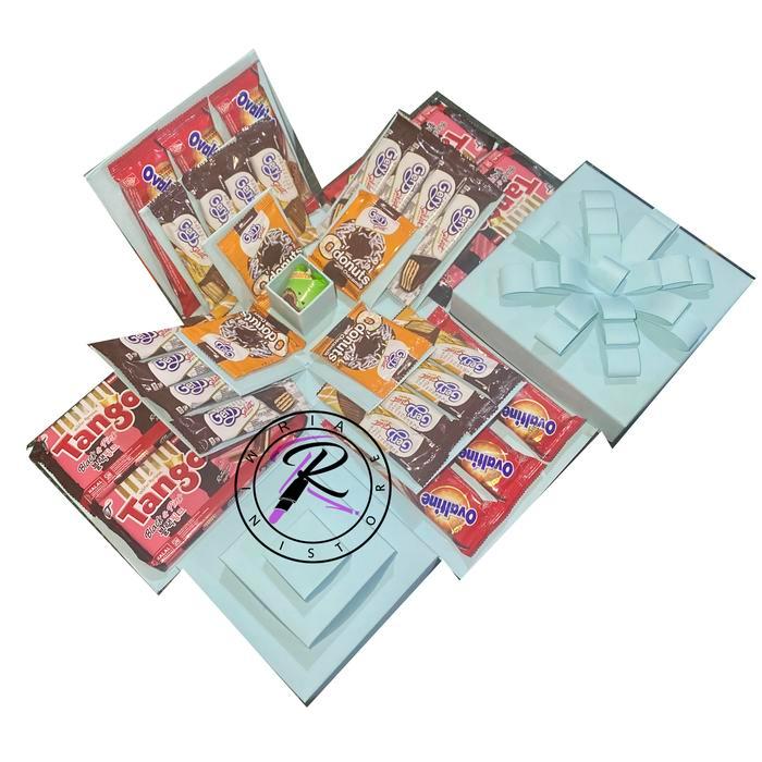 explosion Box Rostor Box Snack Karton 3 Layer Unik Hampers Kado dengan 8 Jenis Snack dan 1 Box Yupi 