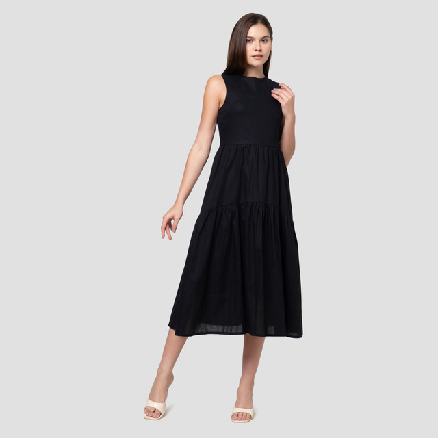 Nevada Tier SleevelessMaxi Dress Wanita 123297139