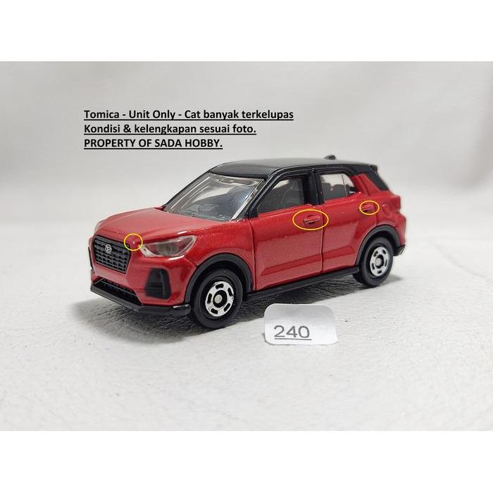 No 36 Daihatsu Rocky Merah Tomica Diecast Miniatur