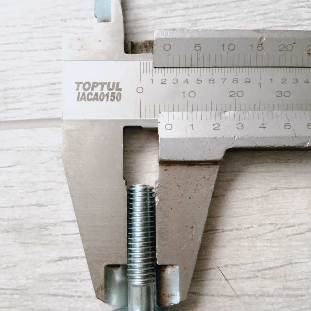 FLANGE BOLT UKURAN  ( 6X25 ) BAUT KUNCI 10  FLANGE BOLT UKURAN  ( 6X25 ) BAUT KUNCI 10