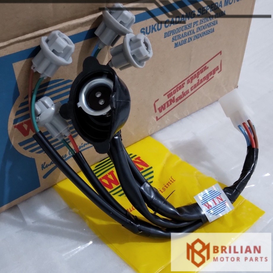 Fitting Lampu Absolute Revo 110 2009 2010 2011 2012 2013 WIN | cop fiting piting peteng motor honda 