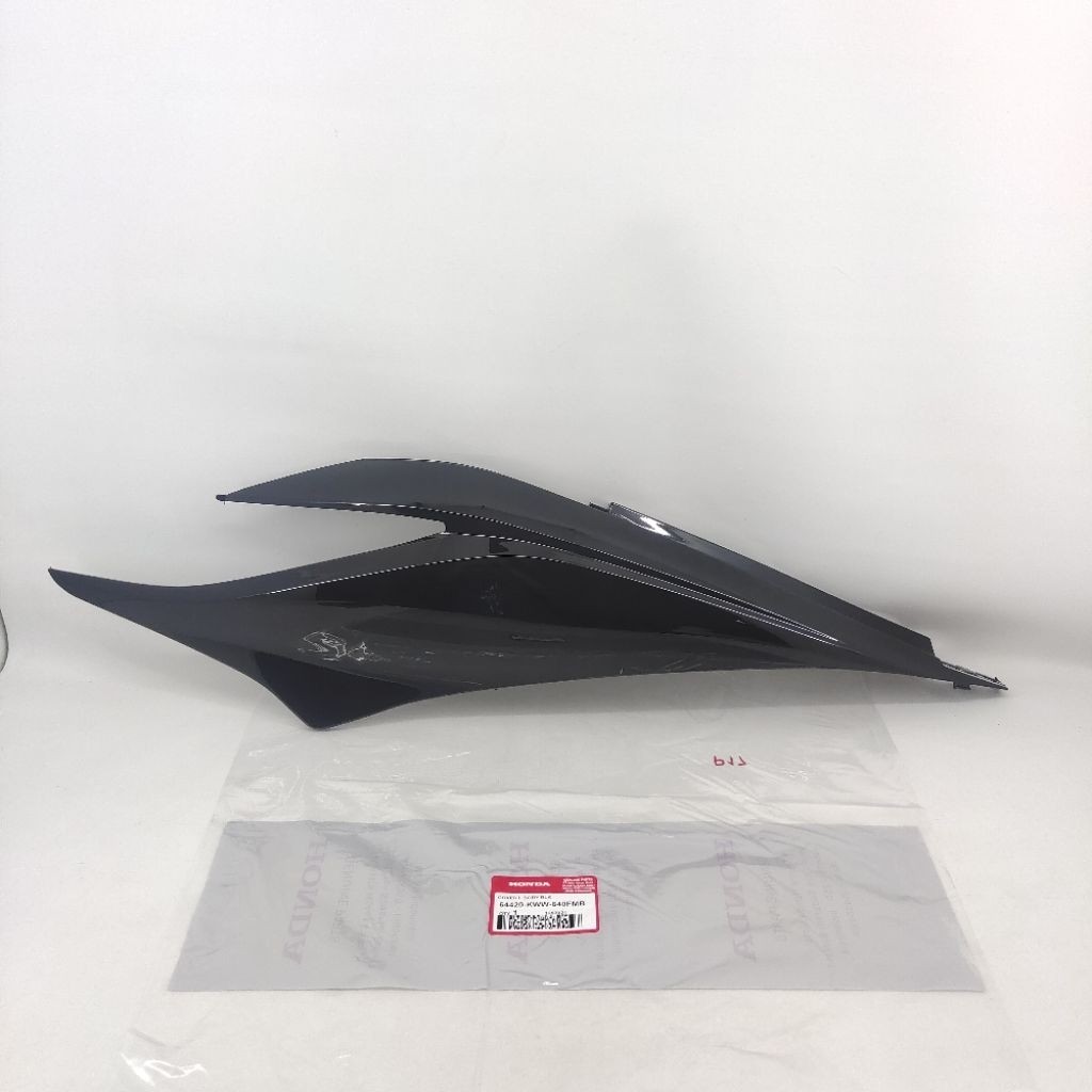 Cover Tutup Body Body Belakang Kiri Hitam Honda Revo Fit - Revo Absolute - Revo 110 New ( 2010 - 201