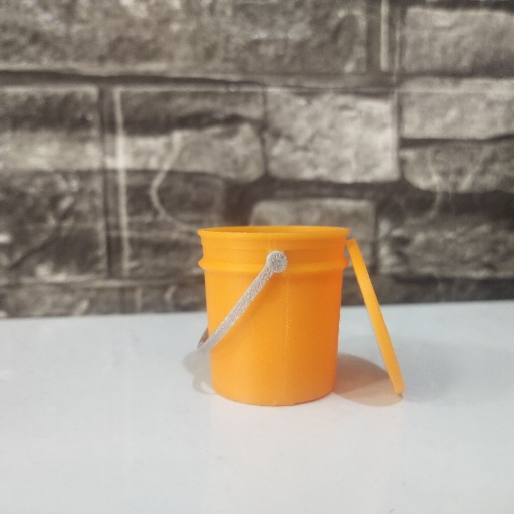 Miniatur Diorama ember atau bucket