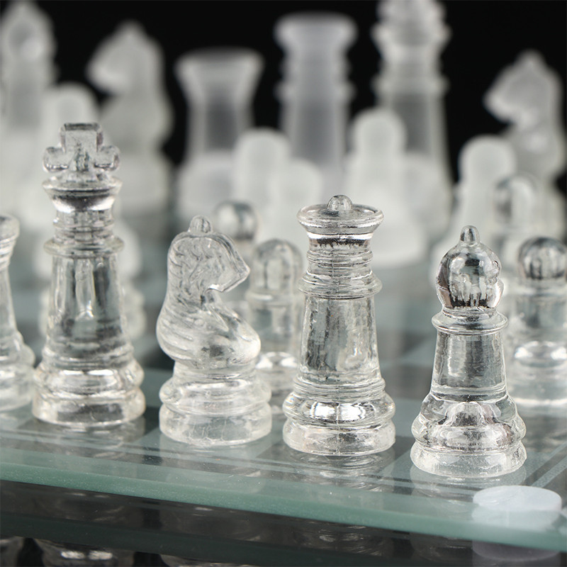 Anti-broken Chess Set Craft Luxury Crystal Glass Acrylic Chess Board Elegant Glass Chess Pieces Boar