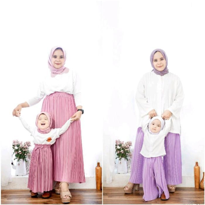 kulot dan rok plisket  dewasa bisa couple mom and kids - ROK DEWASA FIT TO L, HITAM