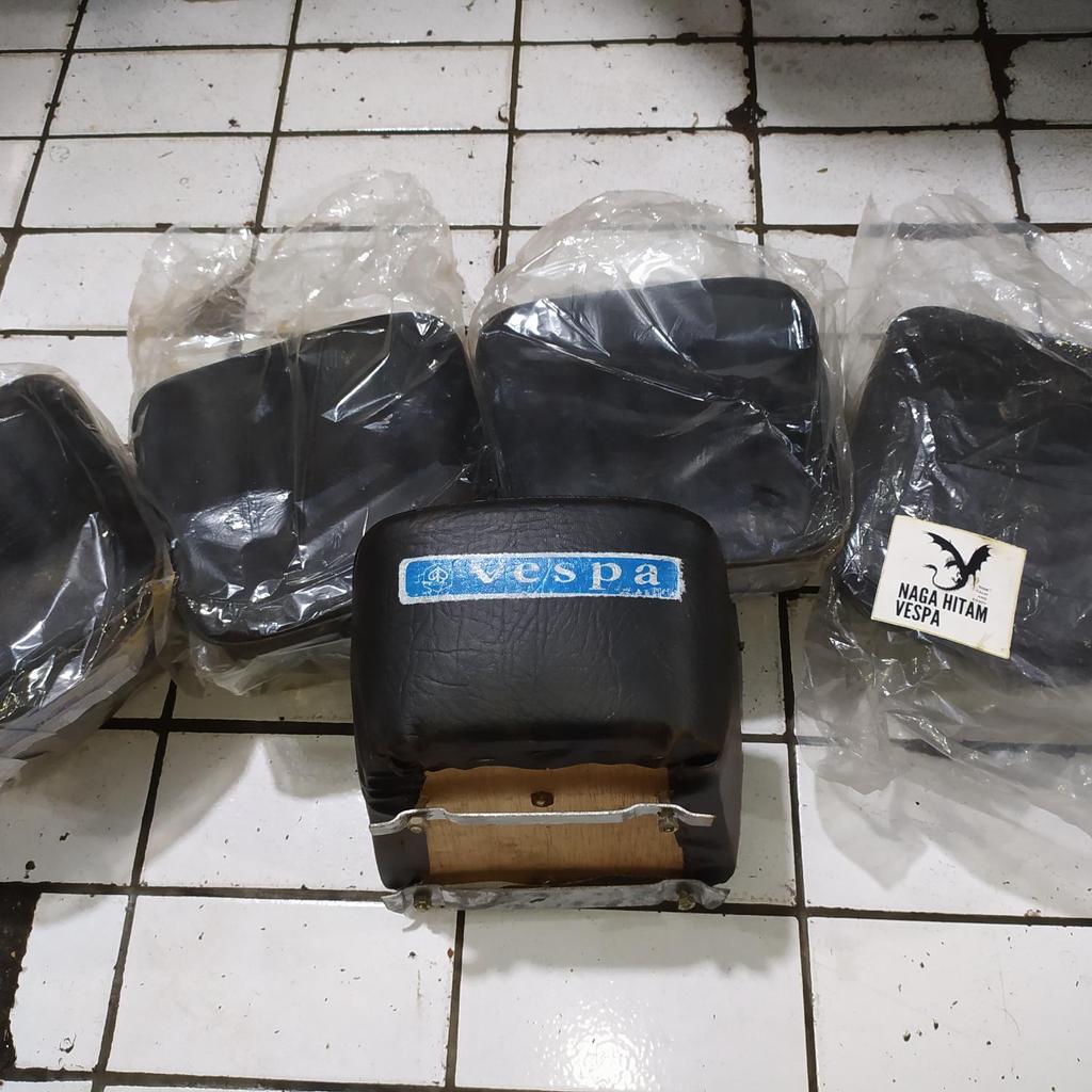 jok belakang Vespa PTS Special nos