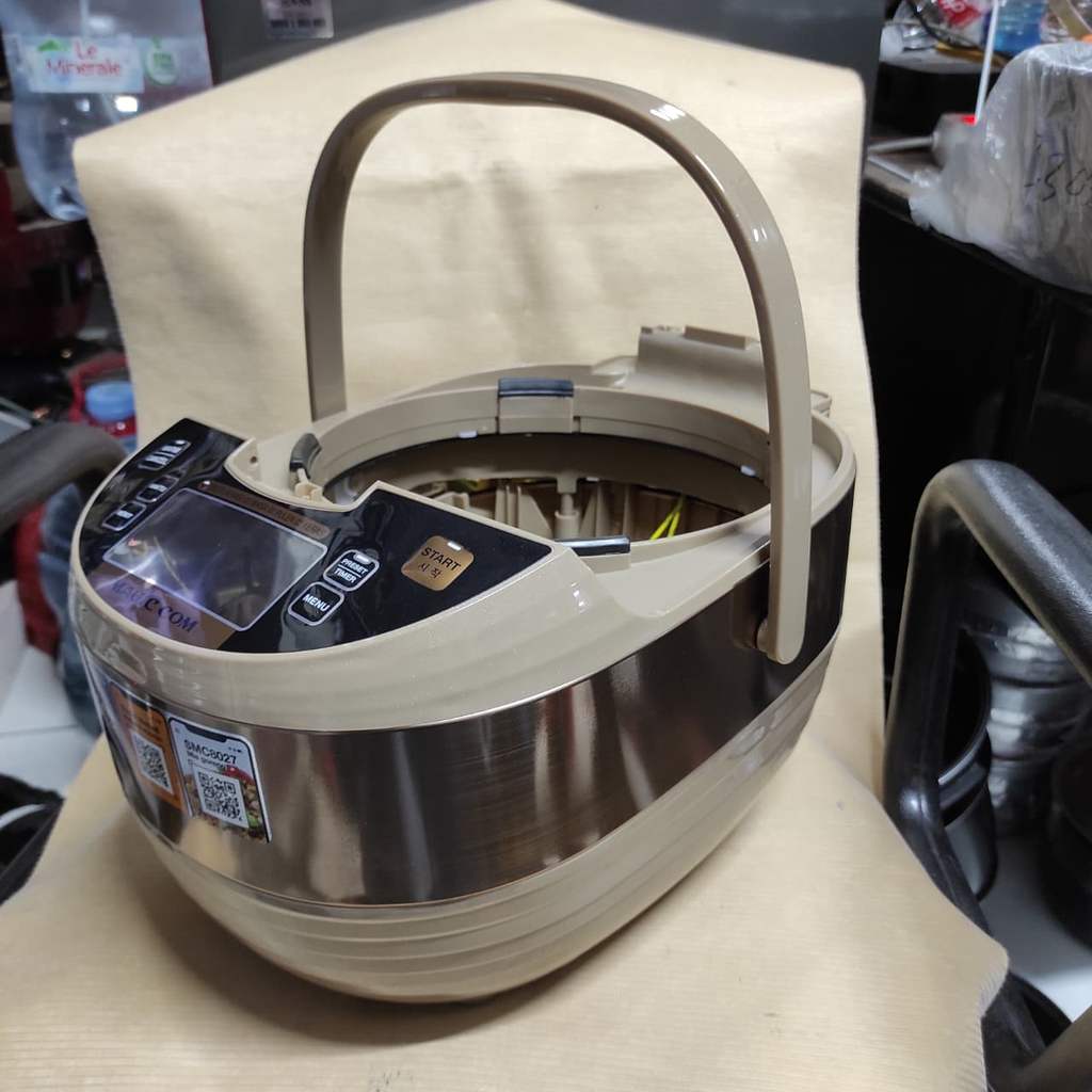 BODY CASING ( TANPA TUTUP ATAS ) YONGMA MAGIC COM YONG MA 2L 2Liter SMC8027 SMC 8027 RICE COOKER ORI