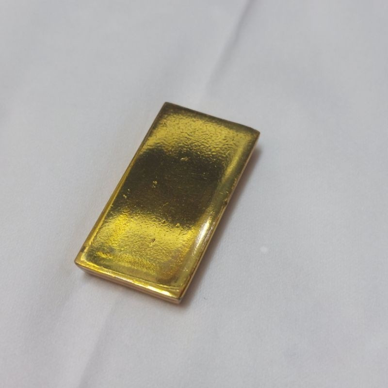 barang antik logam mulia kuningan sari logo ir soekarno sukarno lapis warna emas mas 24